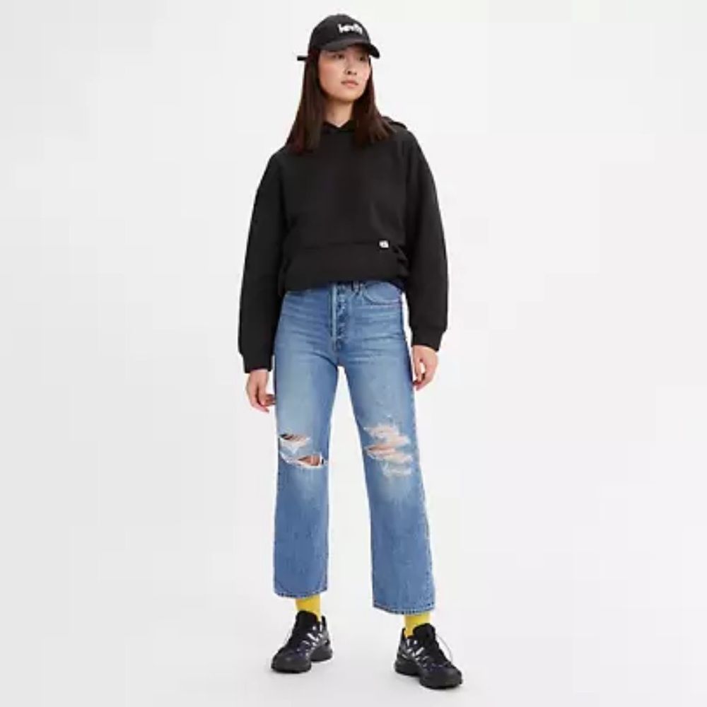 Levi’s Ribcage Straight Ankle ripped jeans 28’